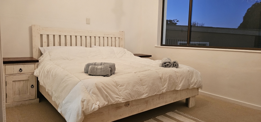 To Let 3 Bedroom Property for Rent in Middedorp Western Cape